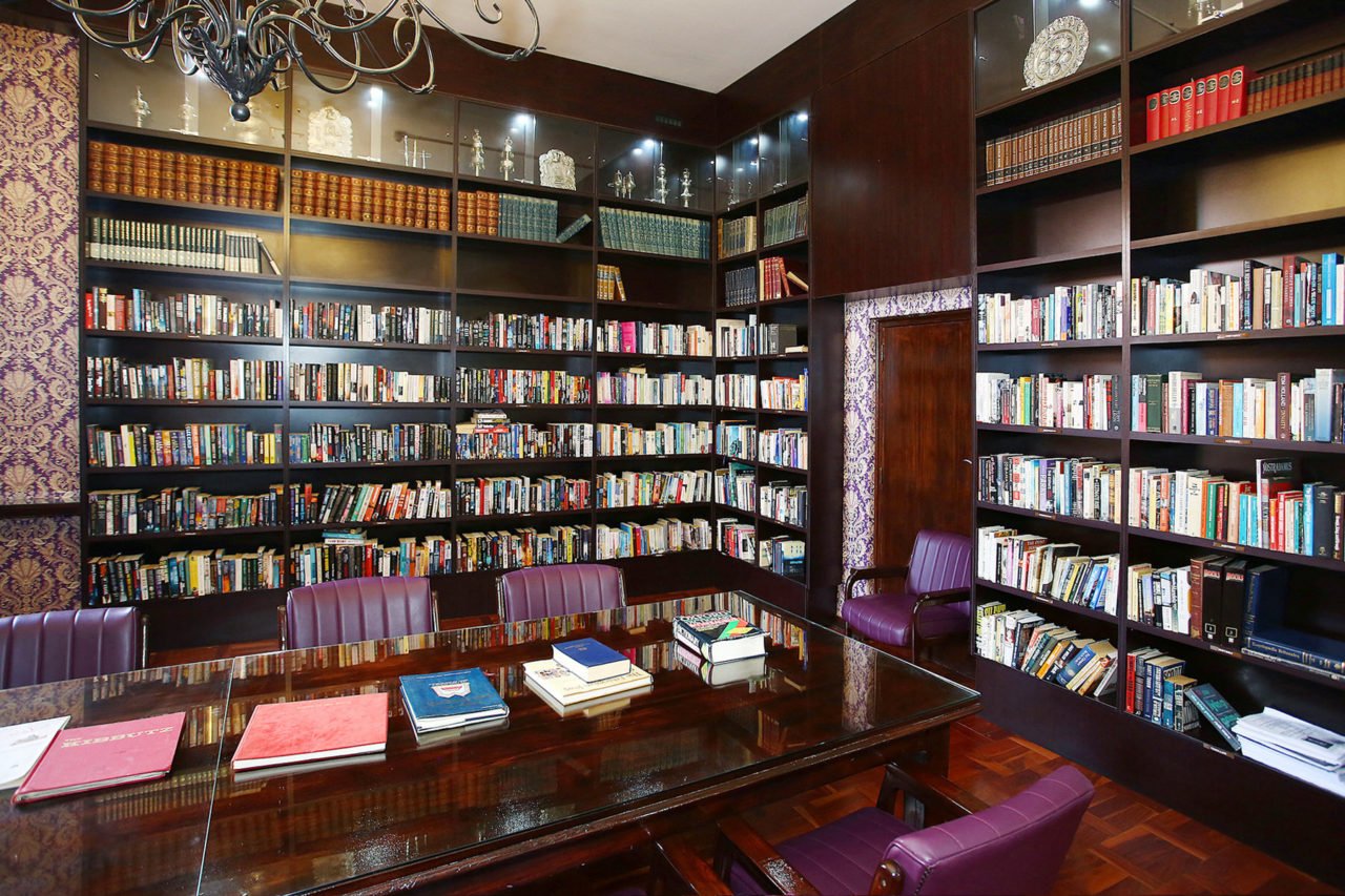 Kashmere Library Gallery | Chevrah Kadisha